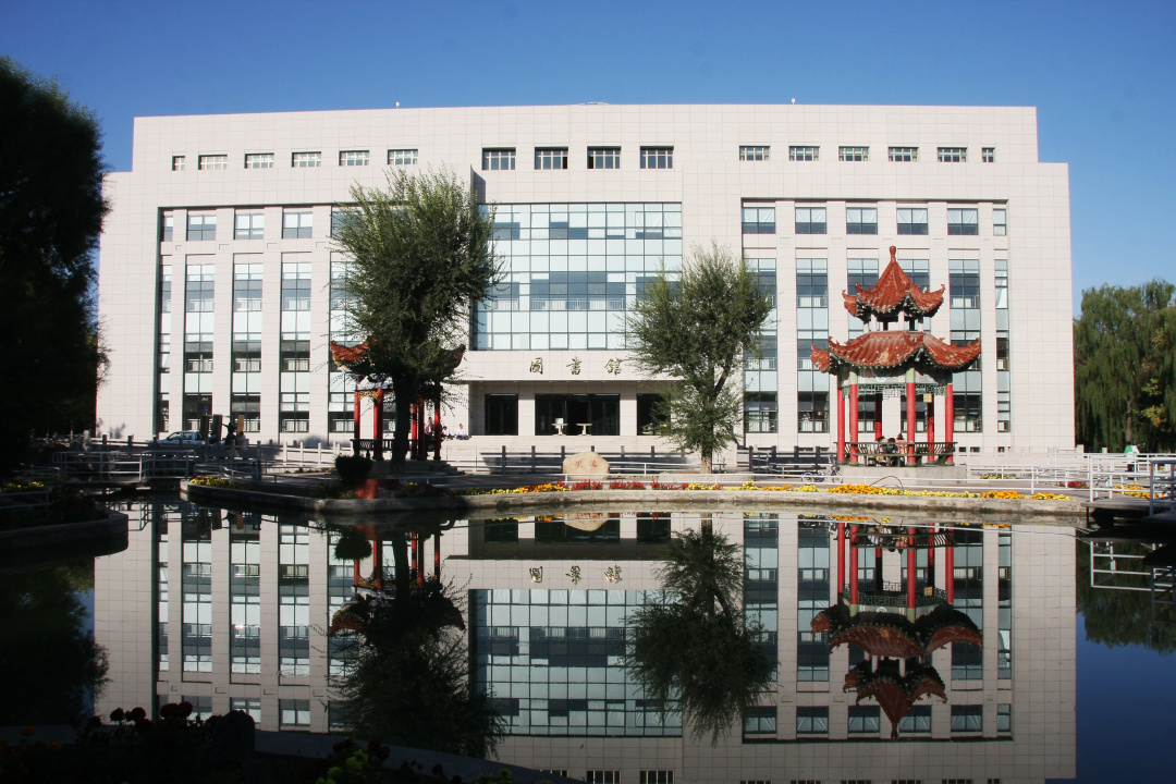 石河子大学图书馆图片